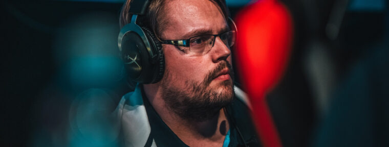 Пол «Polly» Каммен прощается Apeks