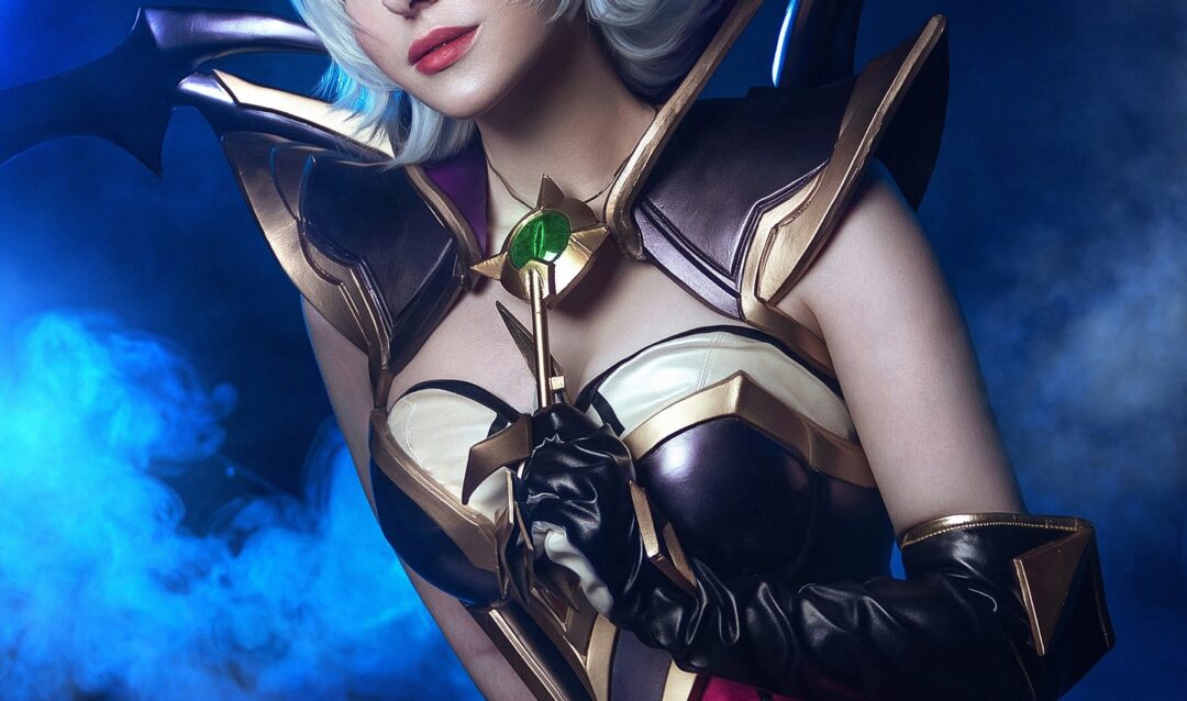 Косплей Элиза от Aava