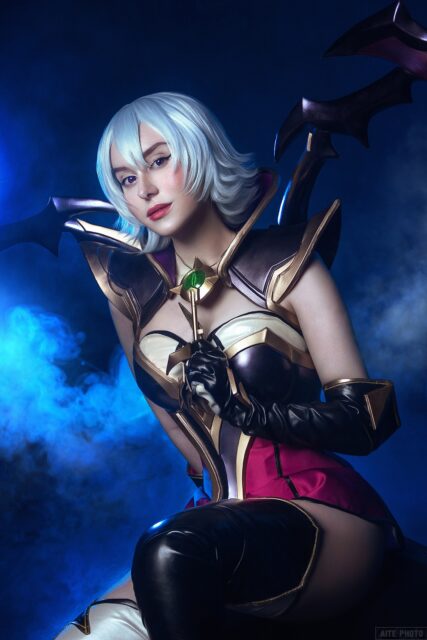 Косплей Элиза от Aava