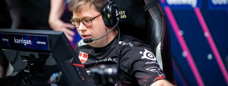FaZe Clan выходит в четвертьфинал, победив  FlyQuest!