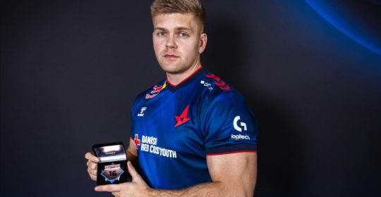 BlameF официально присоединяется к организации Fnatic