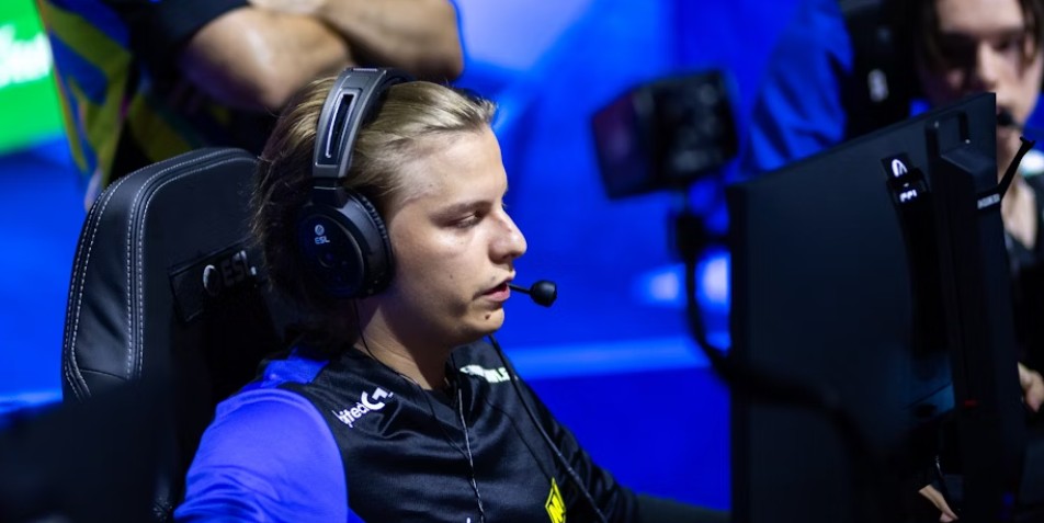 Aleksib рассказал, как настраивается на матч и какую музыку слушает