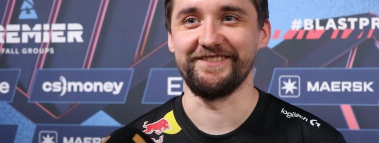 Striker поделился мнением о будущем HooXi