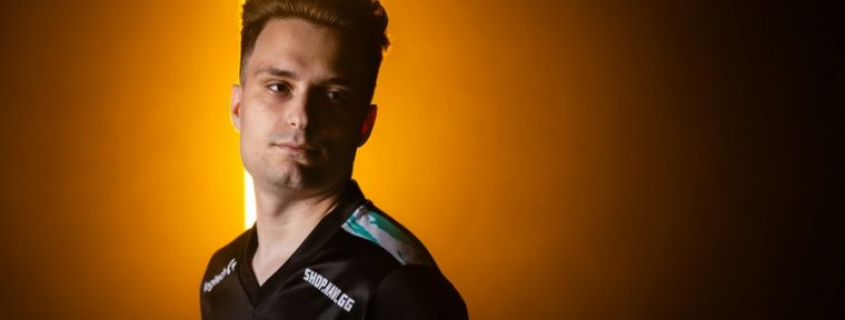 Настройки iM в Counter-Strike 2: прицел, девайсы и параметры запуска