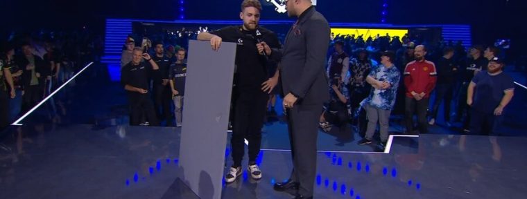 NiKo: «Было много факторов, заставивших меня разбить стол»