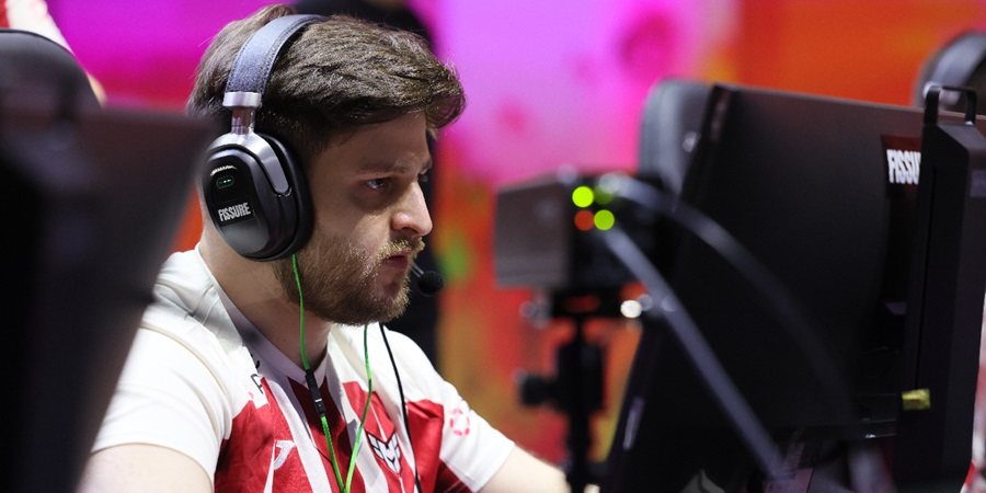 Dimaoneshot об игре degster на Thunderpick World Championship 2024: «Он не тренируется столько же, сколько и раньше»