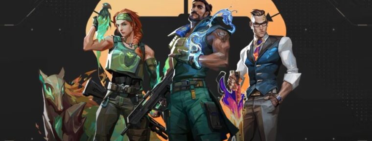 В VALORANT можно забрать брелоки с ножом «Молнией»