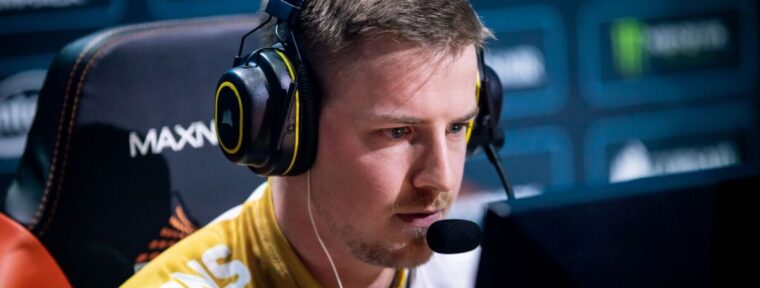 RoeJ рассказал о заработке с продажи стикеров