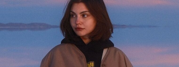 «Once NAVI — always NAVI». LANA стала ведущей по CS2