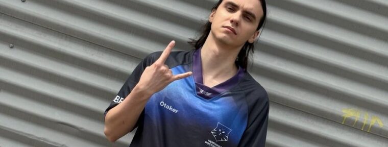 Otaker из 4Pirates сделал предложение своей девушке во время Кубка России Сбера 2025