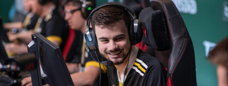 Mantuu побрился налысо после победы FURIA на IEM Chengdu 2025