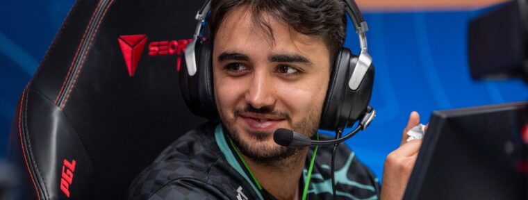 Zweih может перейти в PARIVISION, решафлы в Aurora Gaming по CS2, а dyrachyo сменил имидж. Самые важные новости за 27 декабря