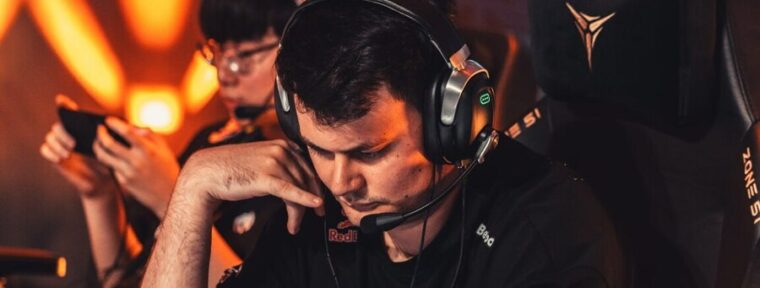 Team Spirit проиграли RRQ Hoshi на Играх Будущего 2025