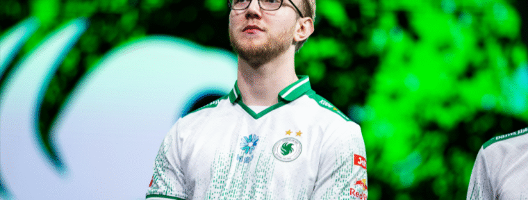 TeSeS завершил отпуск раньше для тренировок с командой